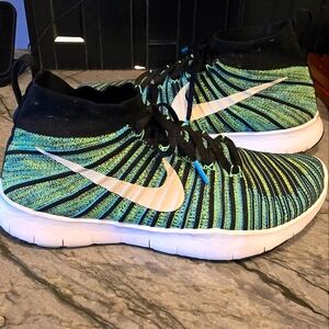 NIKE TR force Flyknit Sneakers